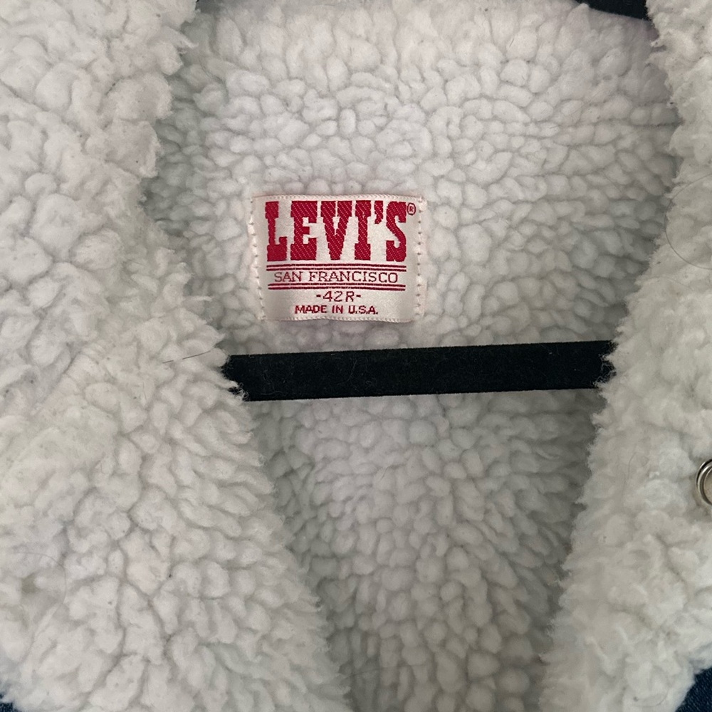 Vintage USA Levi’s Jean Jacket - Picture 4 of 7